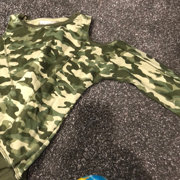 Sweatshirt - Picture 4 of 4